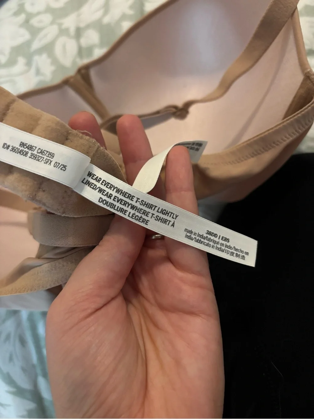 VS PINK wear everywhere tshirt bra 38DD